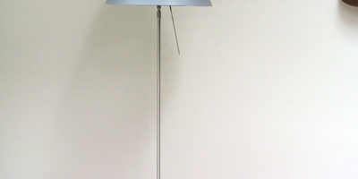 Luceplan-Costanza-vloerlamp-LED-hoogte-verstelbaar-concrete-aanbieding-opruiming