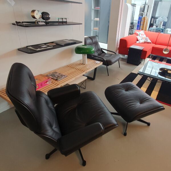 VERKOCHT Vitra “Eames Loungechair en Ottoman”