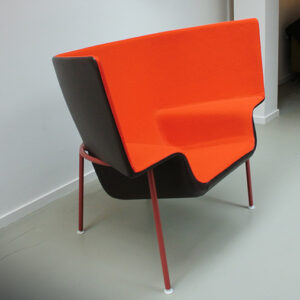 Cappellini "Capo" fauteuil, ontwerp Doshi Levien