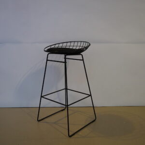 Pastoe "Wire stool KM06" barkruk, ontwerp Cees Braakman