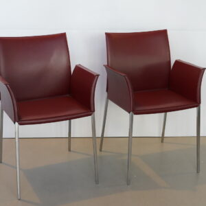 Zanotta “Lia” set van 2 armstoelen, ontwerp Roberto Barbieri