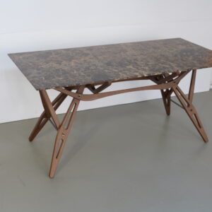 ZZ Verkocht ZZ Zanotta “Reale” bureau tafel, ontwerp Carlo Mollino