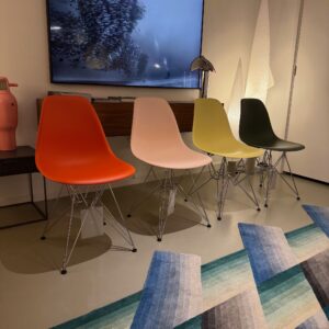 Vitra "DSR side chair" set van 4 stoelen, ontwerp Charles & Ray Eames